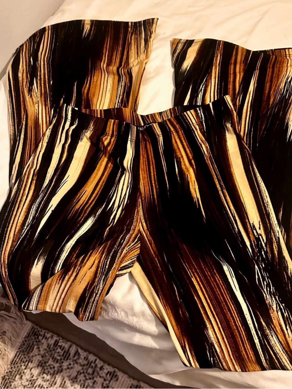 Fashion Nova Black and Gold Abstract Wide-Leg Leggings - Picture 2 of 3